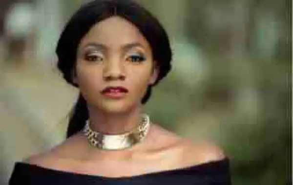 Bbnaija: Simi Dragged On Twitter Over ‘Fat Tummy’ Display During BBNaija Performance